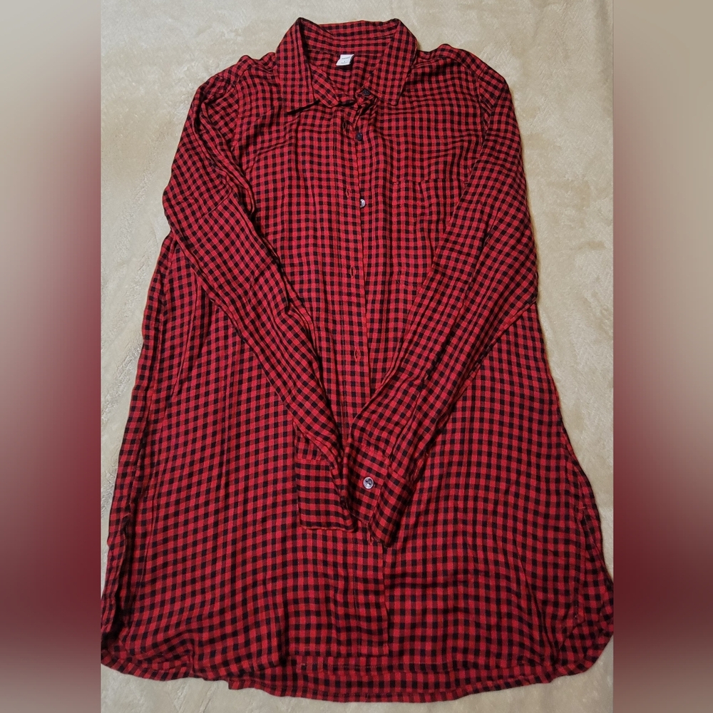 Old Navy Red and Black Plaid Casual Shirt